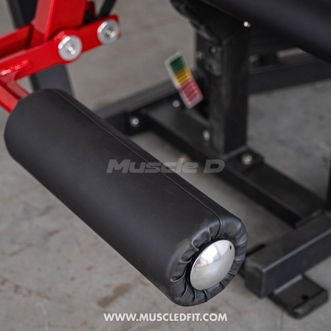 Classic V2 Selectorized Leg Extension / Seated Leg Curl Combowith red and black frame featuring 'Muscle D' branding.
