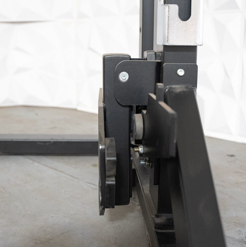 black commercial quality half rack detail