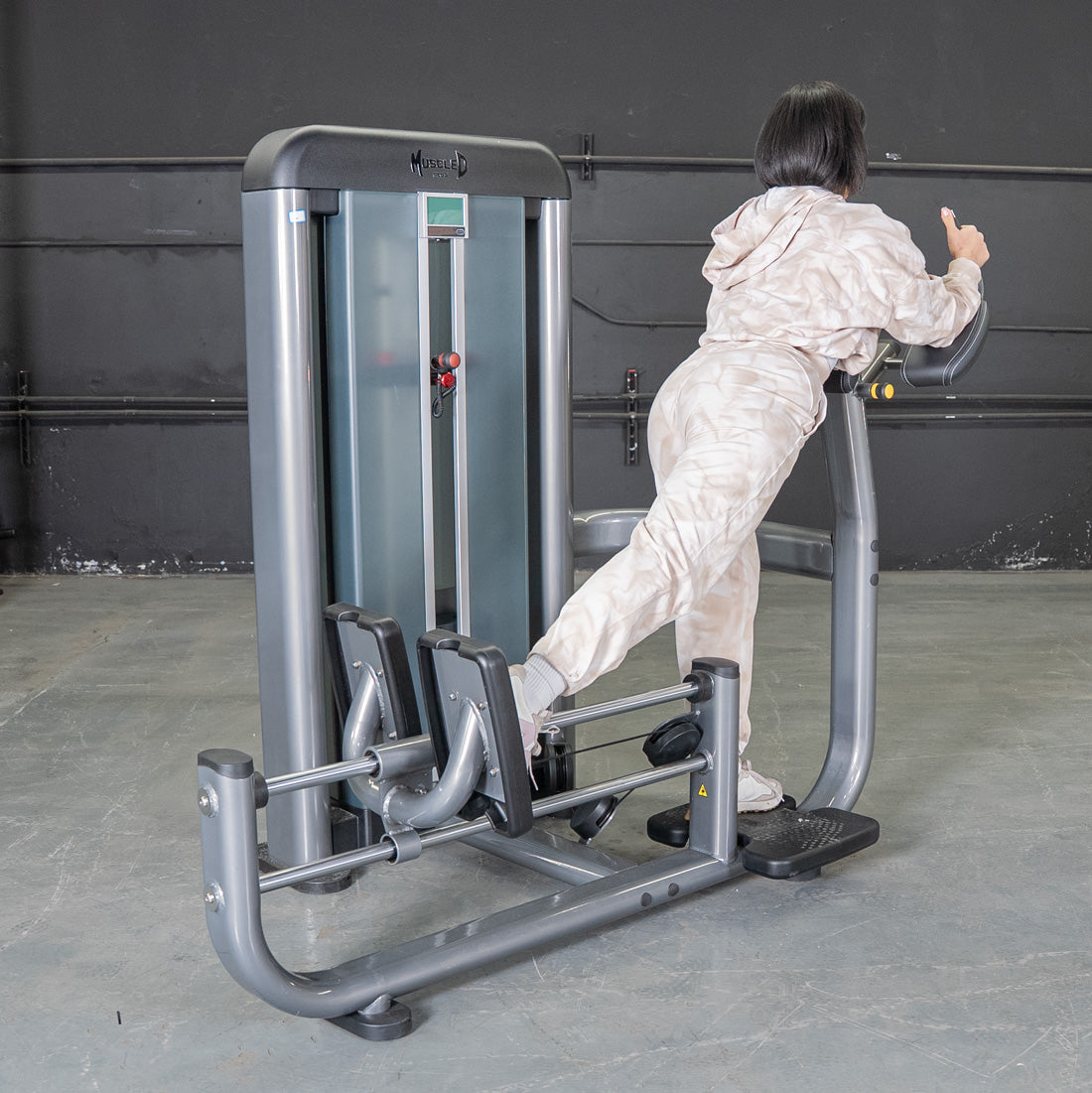 muscle d fitness commercial selectorized black and dark grey elite plus glute blaster glute machine