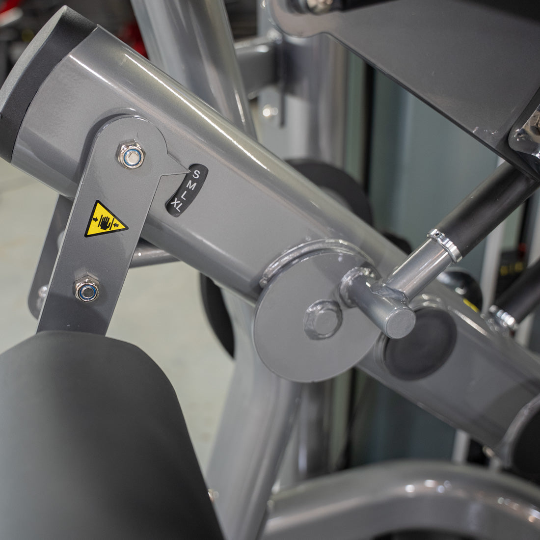 muscle d fitness commercial selectorized black and dark grey elite plus seated leg curl machine detail
