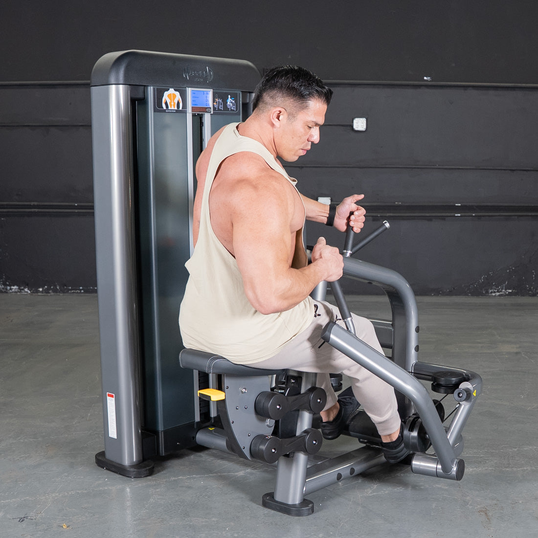 muscle d fitness commercial selectorized black and dark grey elite plus seated row machine
