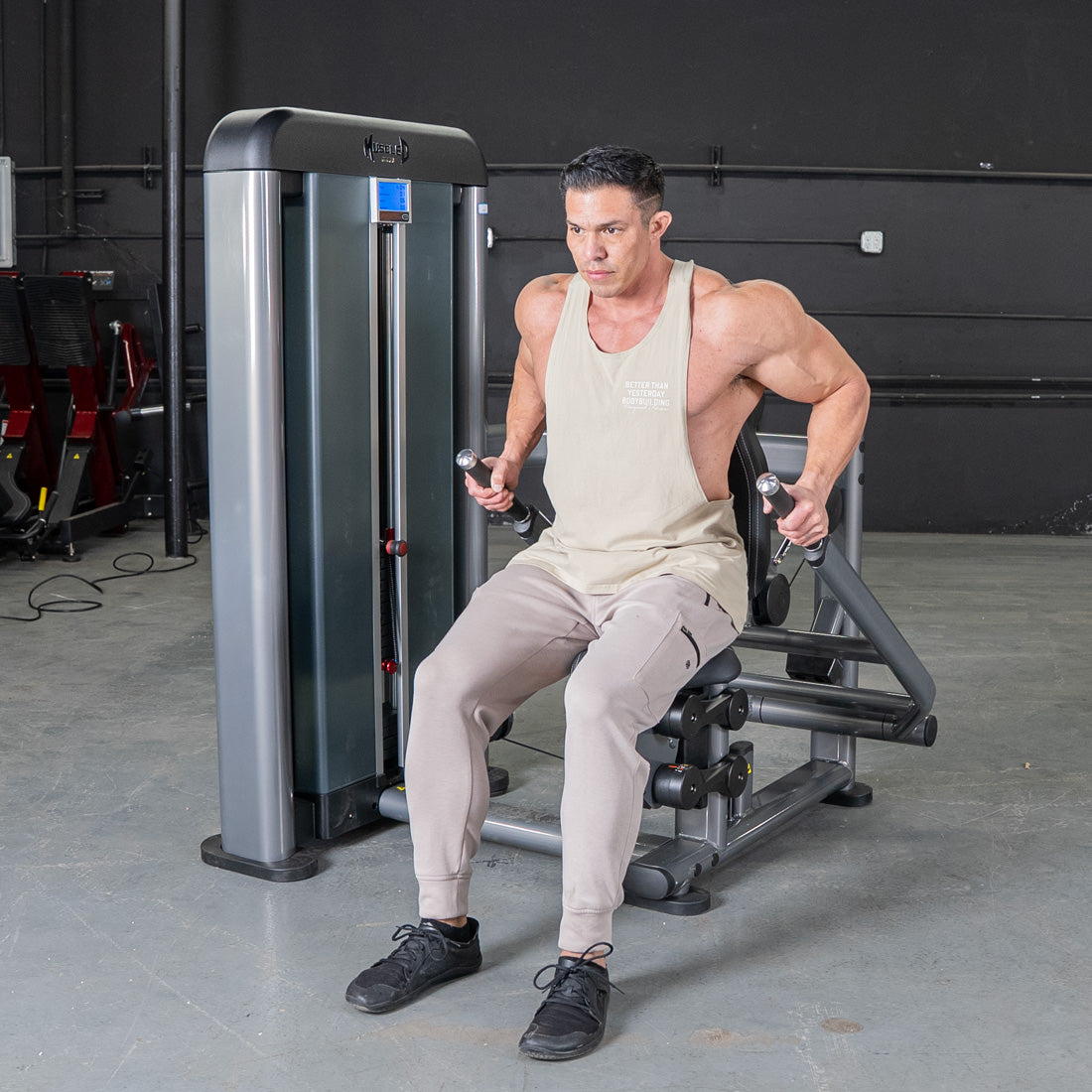 muscle d fitness commercial selectorized black and dark grey elite plus triceps press tirceps machine