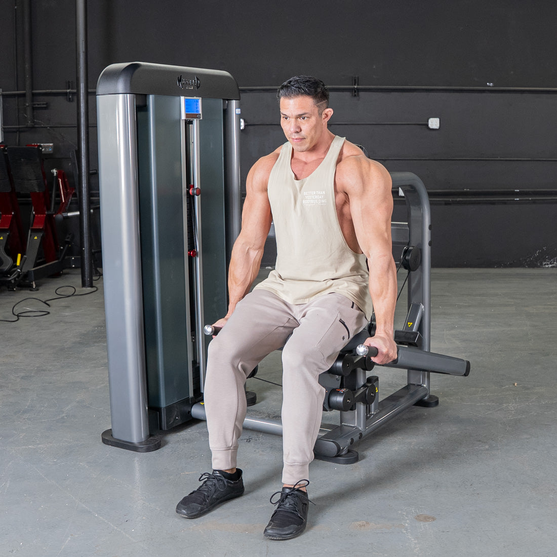 muscle d fitness commercial selectorized black and dark grey elite plus triceps press tirceps machine