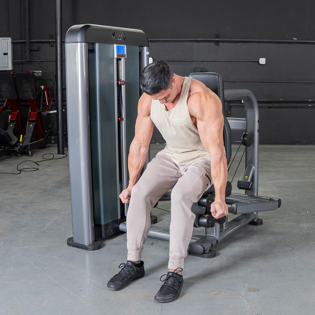 muscle d fitness commercial selectorized black and dark grey elite plus triceps press tirceps machine