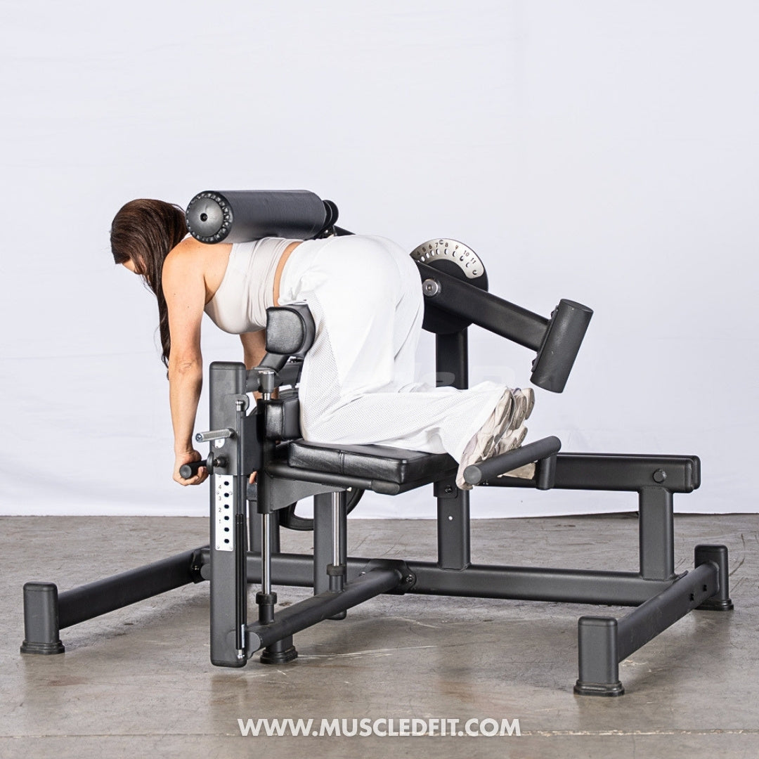 Excel Kneeling Glute / Hip Extension Machine