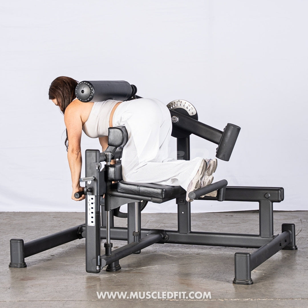 Excel Kneeling Glute / Hip Extension Machine
