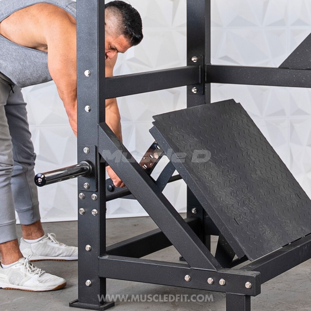 Excel Counterbalanced Pendulum Squat Machine | Muscle D Fitness