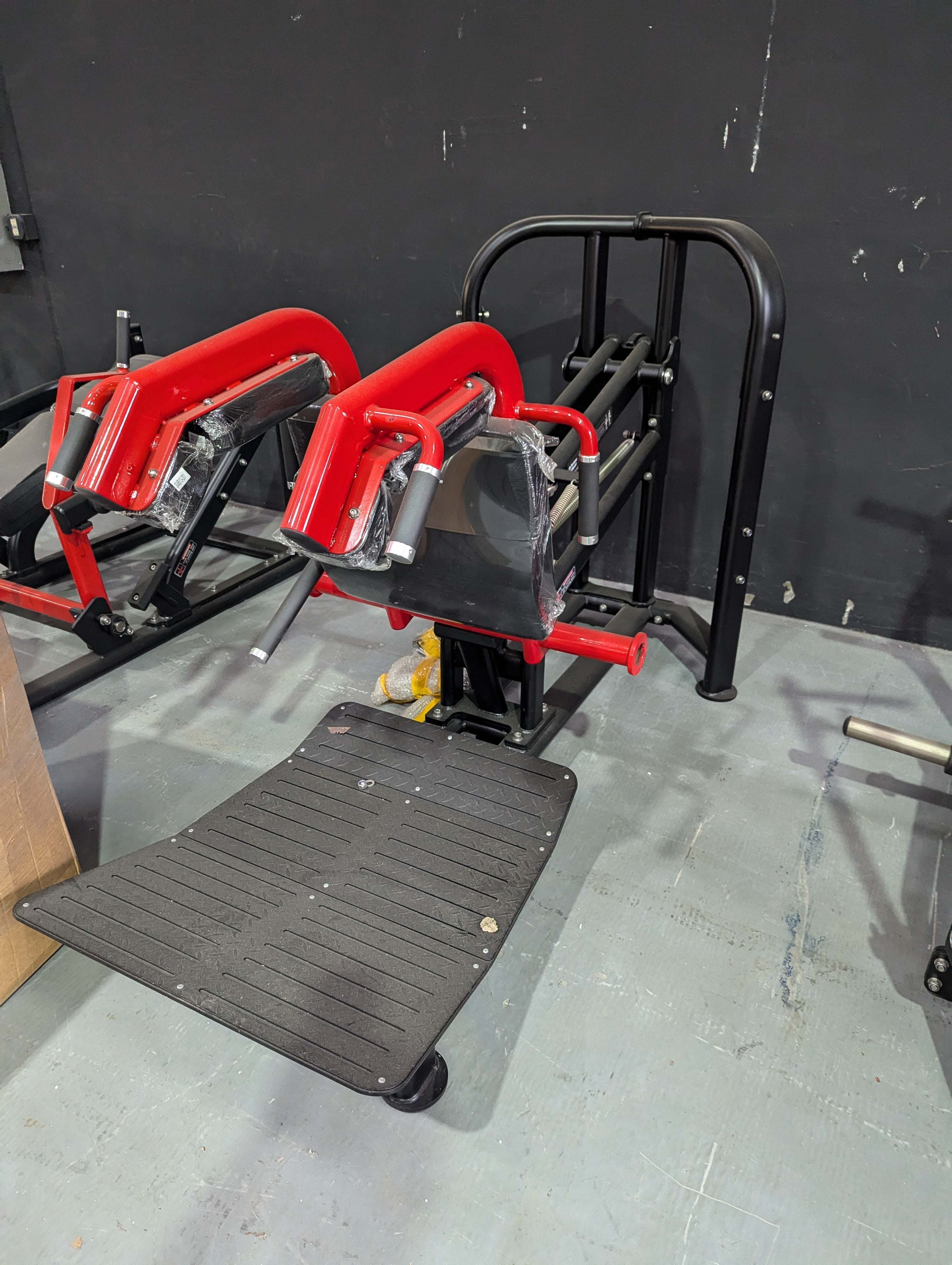 Pro Strength Plate Loaded Hack Squat | Muscle D Fitness