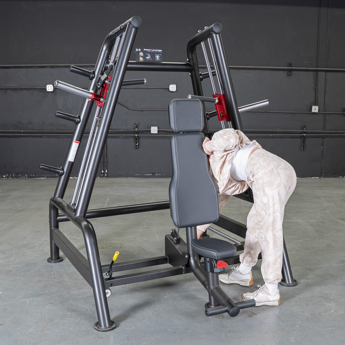 muscle d fitness commercial plate loaded black and maroon handle power leverage v2 convergent bench machine