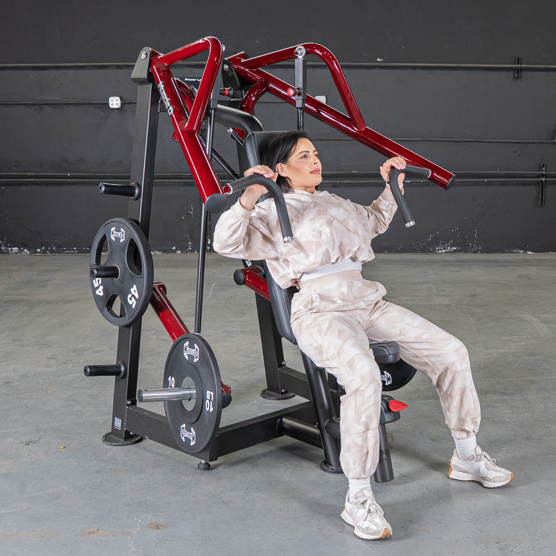 muscle d fitness commercial plate loaded black and maroon power leverage v2 iso lateral incline chest press machine
