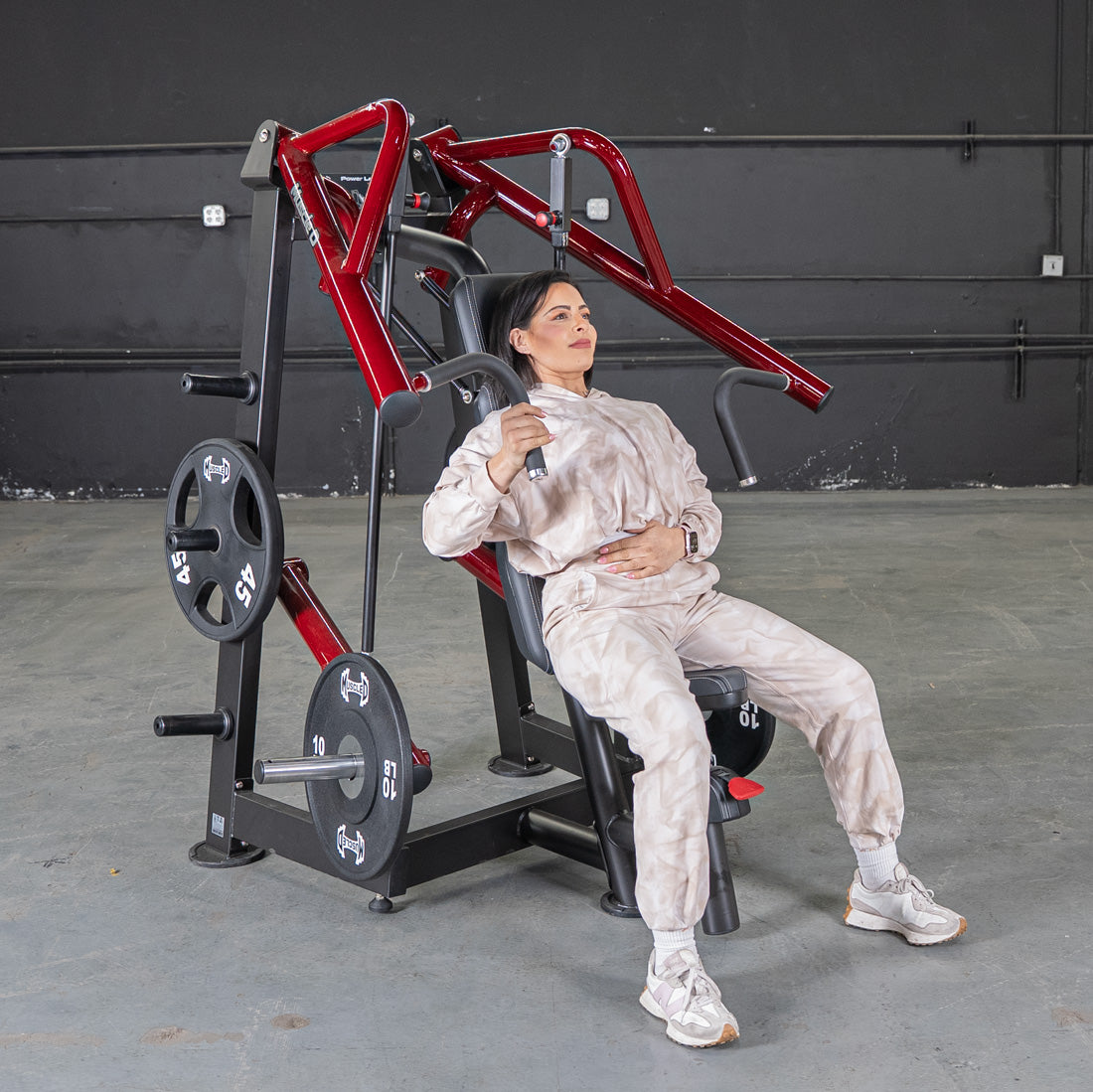 muscle d fitness commercial plate loaded black and maroon power leverage v2 iso lateral incline chest press machine