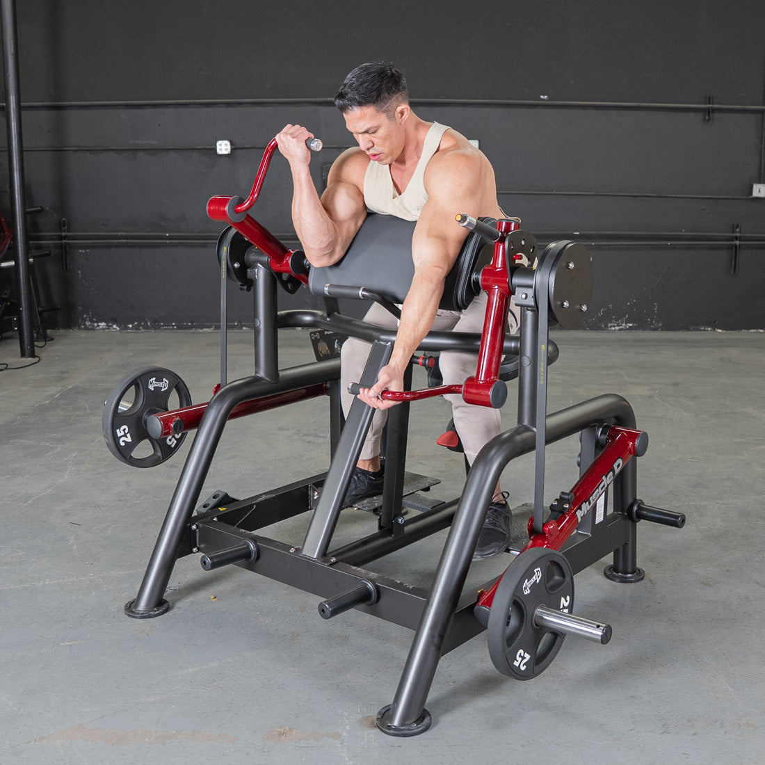 muscle d fitness commercial plate loaded black and maroon power leverage v2 iso lateral biceps curl machine detail