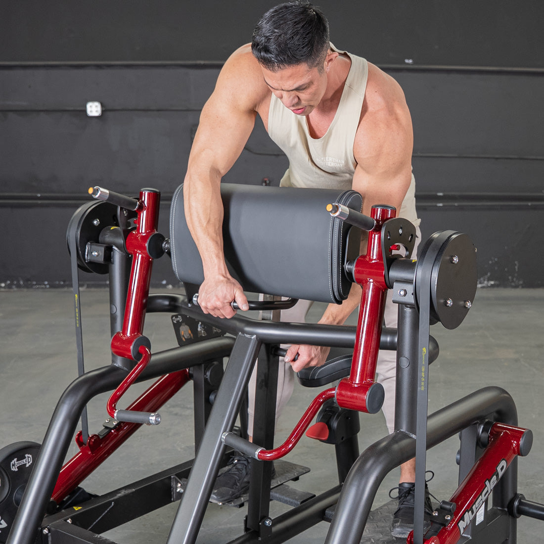 muscle d fitness commercial plate loaded black and maroon power leverage v2 iso lateral biceps curl machine