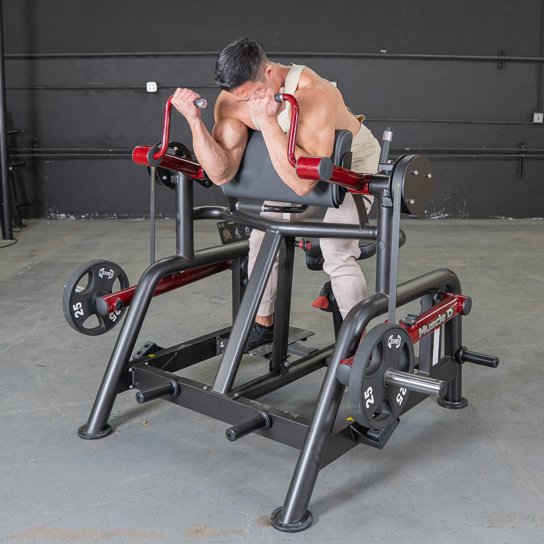 muscle d fitness commercial plate loaded black and maroon power leverage v2 iso lateral biceps curl machine