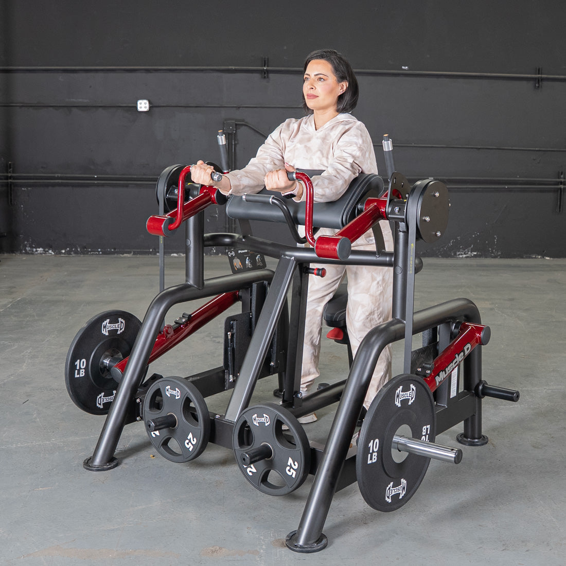 muscle d fitness commercial plate loaded black and maroon power leverage v2 iso lateral biceps curl machine