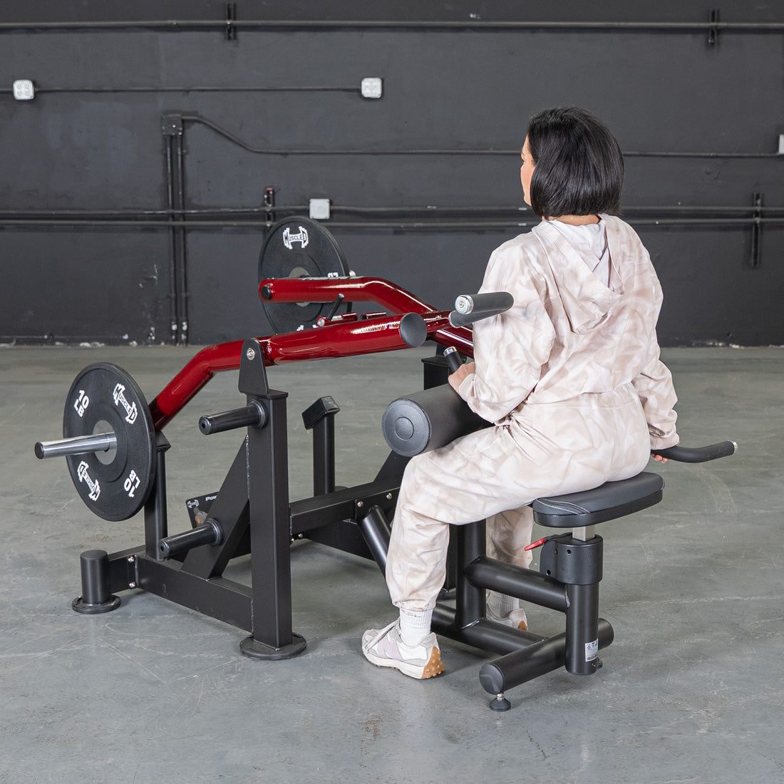 muscle d fitness commercial plate loaded black and maroon power leverage v2 iso lateral dip machine