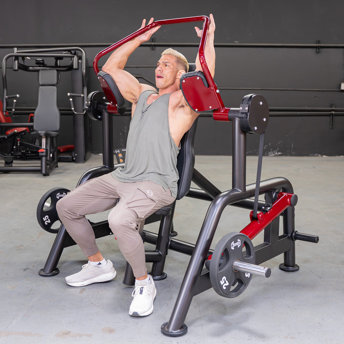 muscle d fitness commercial plate loaded power leverage v2 black and maroon pull-over machine with storage