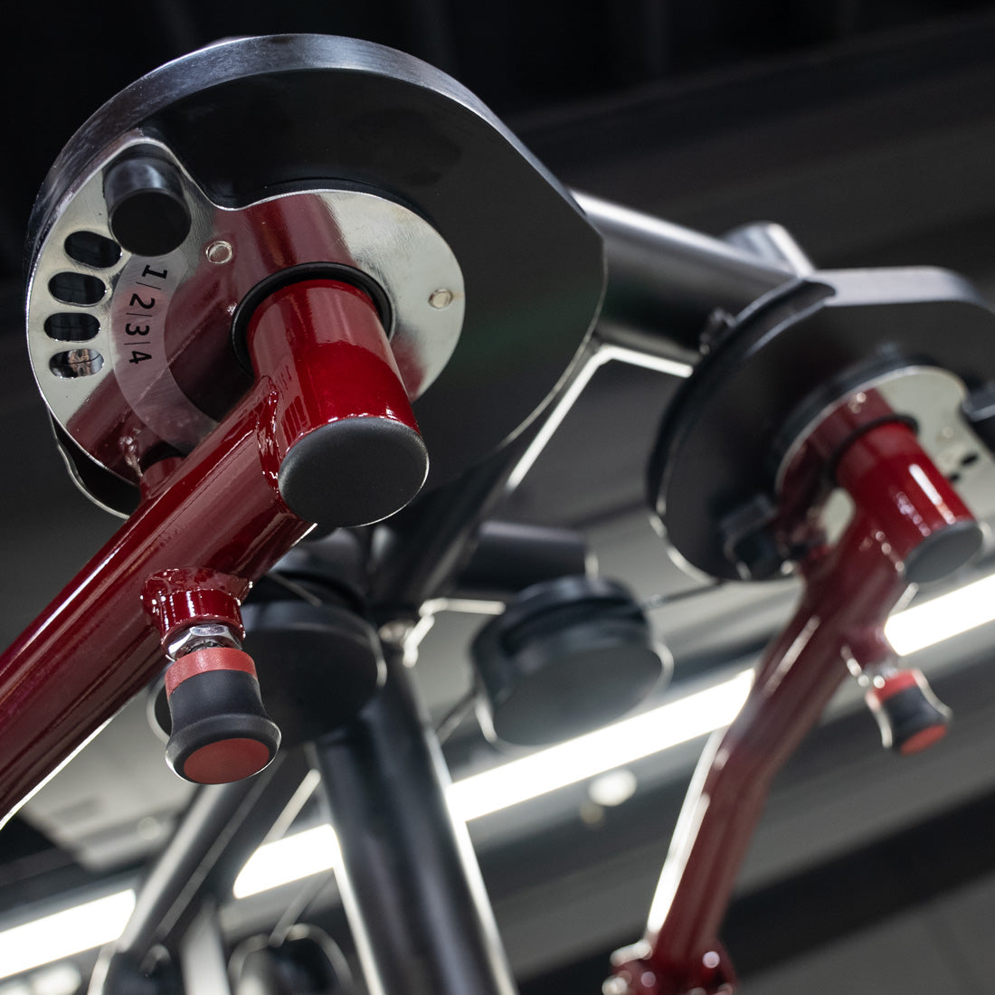 muscle d fitness commercial plate loaded power leverage v2 black and maroon pec fly rear delt combo machine detail