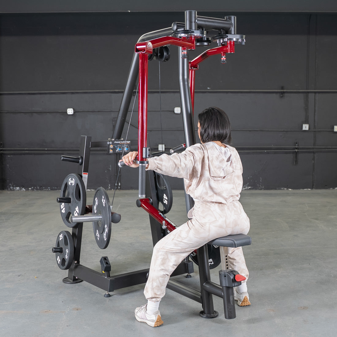 muscle d fitness commercial plate loaded power leverage v2 black and maroon pec fly rear delt combo machine