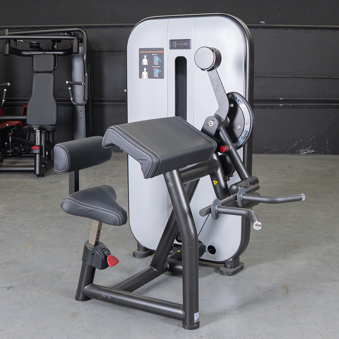 muscle d fitness commercial selectorized vogue black and light grey biceps triceps combo machine