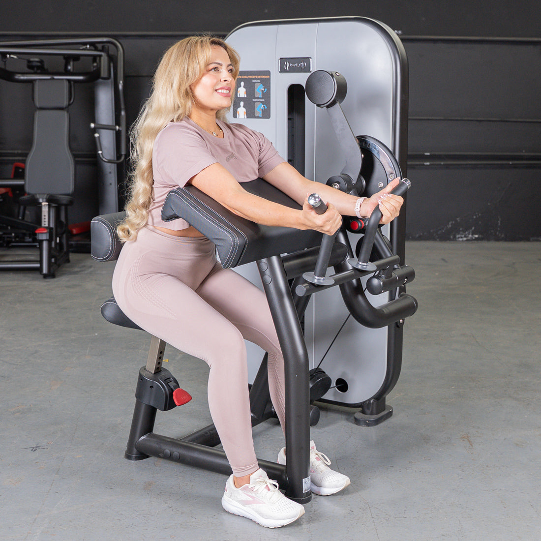 muscle d fitness commercial selectorized vogue black and light grey biceps triceps combo machine