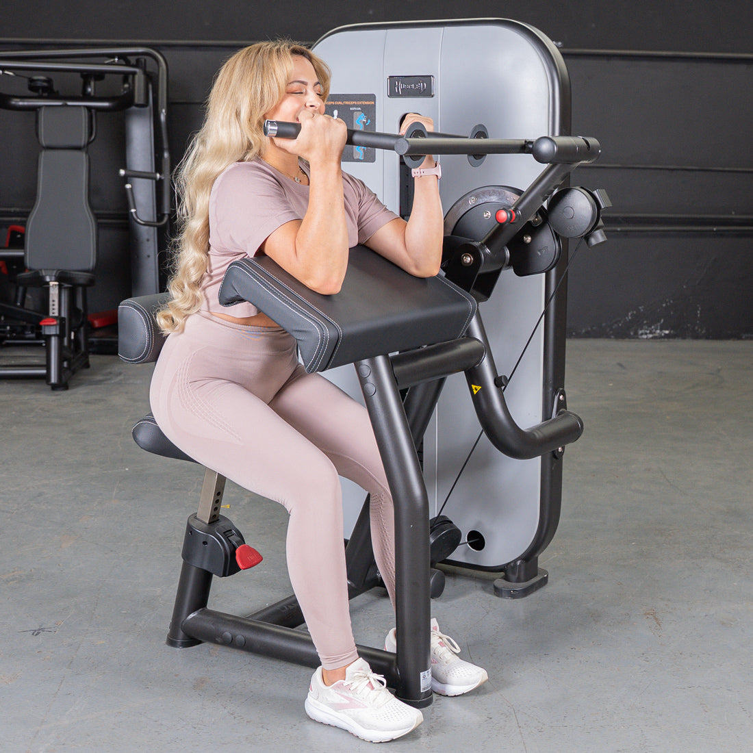muscle d fitness commercial selectorized vogue black and light grey biceps triceps combo machine