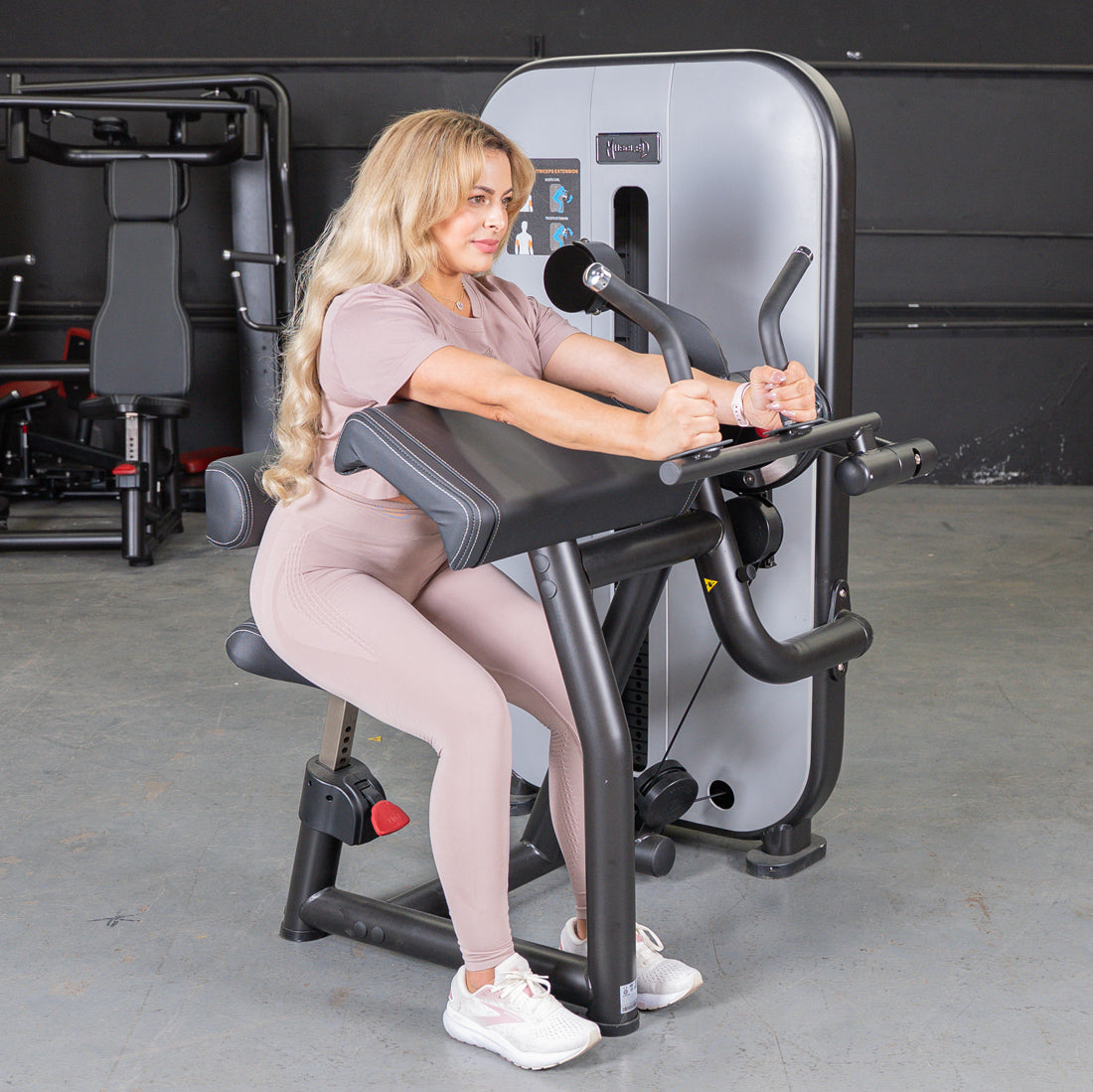 muscle d fitness commercial selectorized vogue black and light grey biceps triceps combo machine