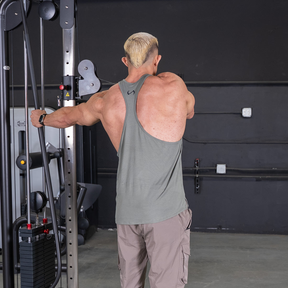 muscle d fitness commercial selectorized vogue black cable crossover machine