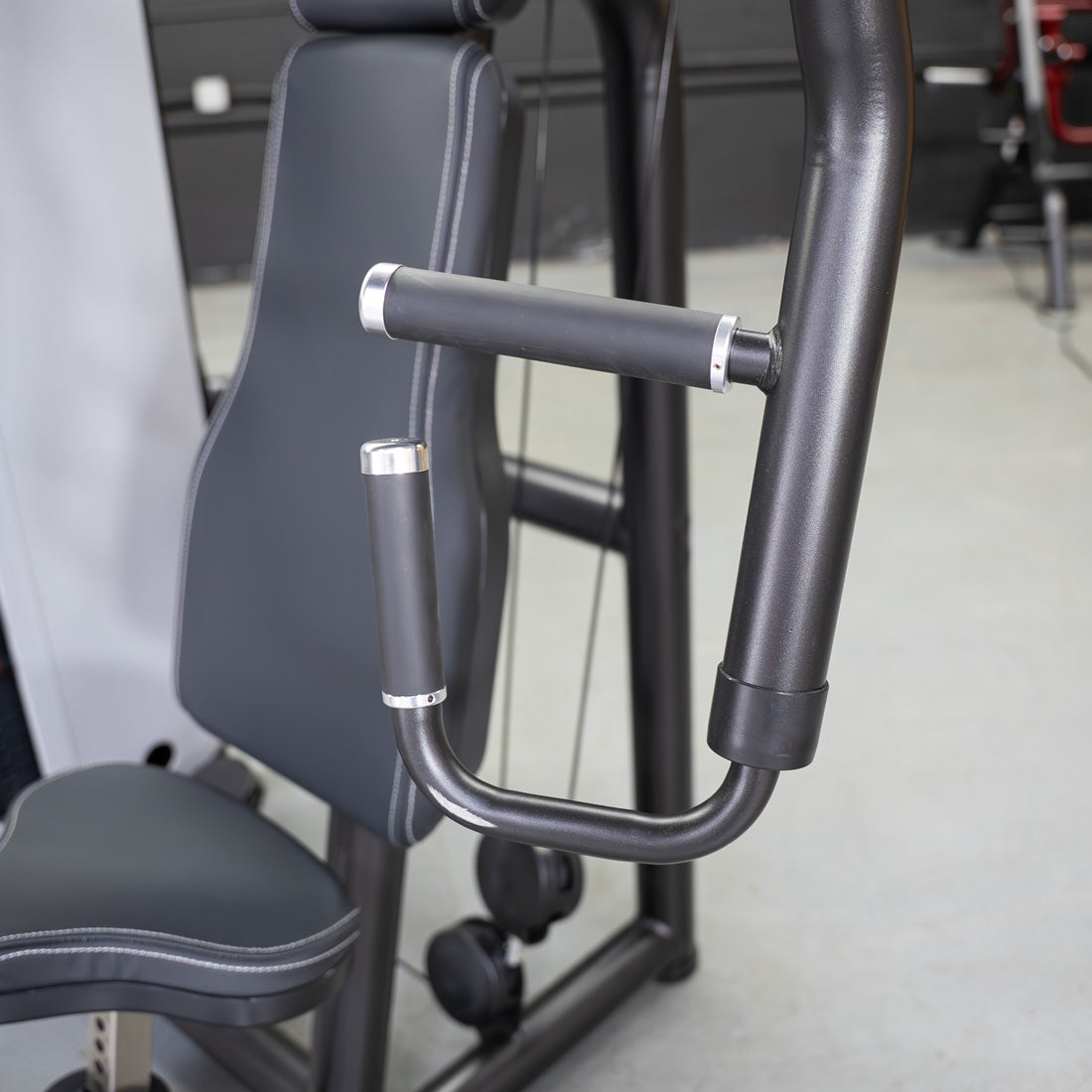 muscle d fitness commercial selectorized vogue black and light grey chest press machine handle detail