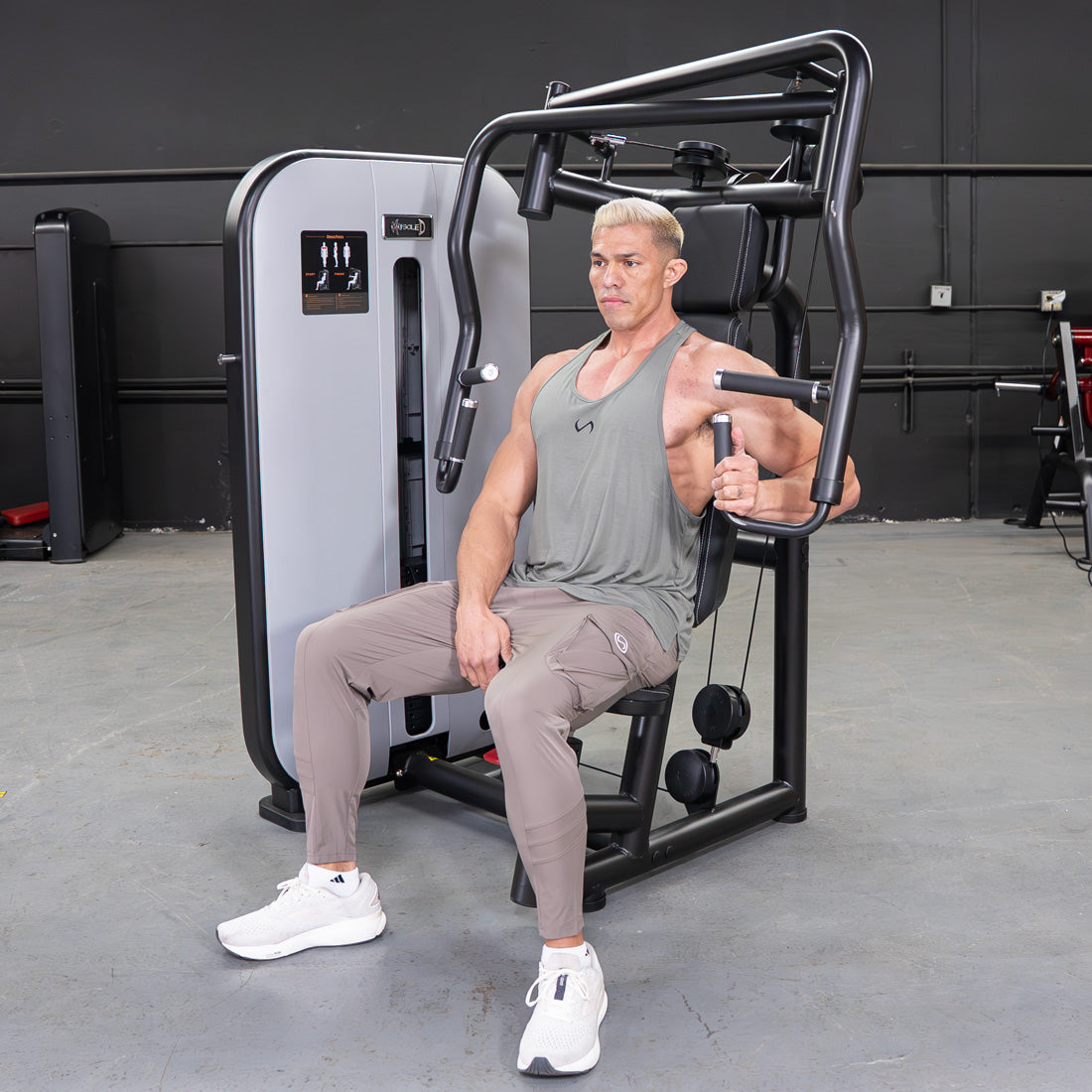 muscle d fitness commercial selectorized vogue black and light grey chest press machine
