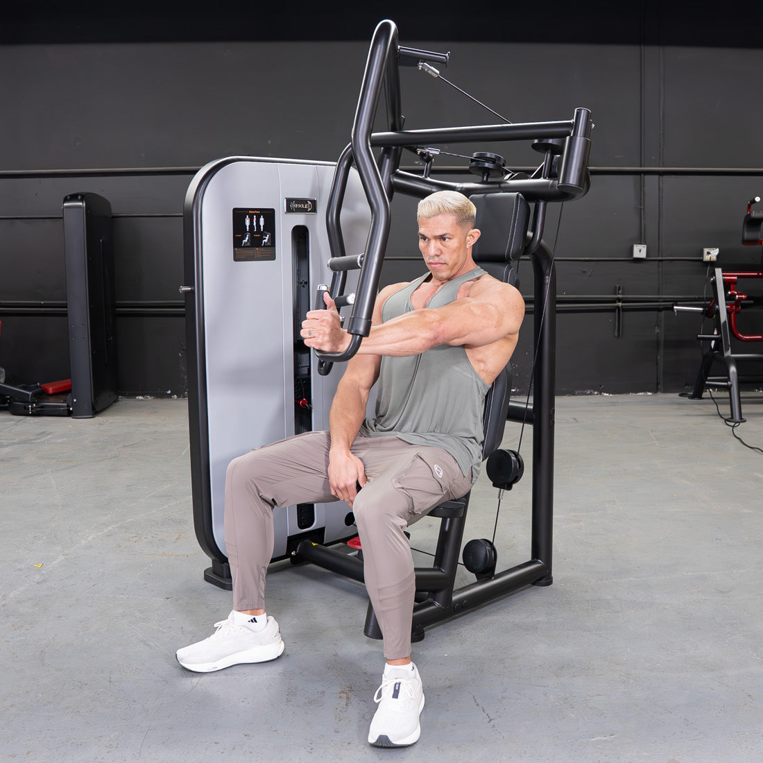 muscle d fitness commercial selectorized vogue black and light grey chest press machine
