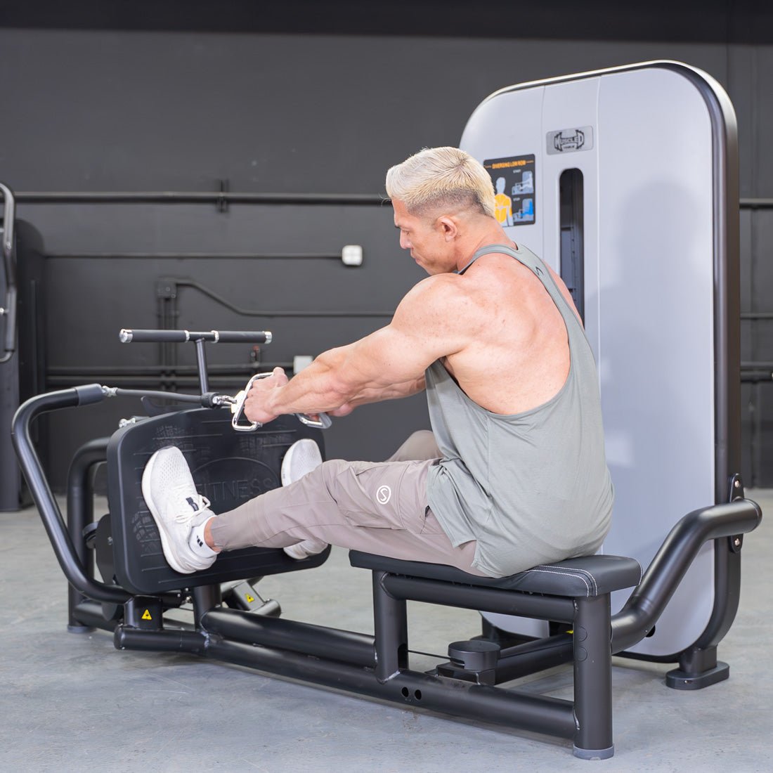 muscle d fitness commercial selectorized vogue black and light grey diverging low row machine