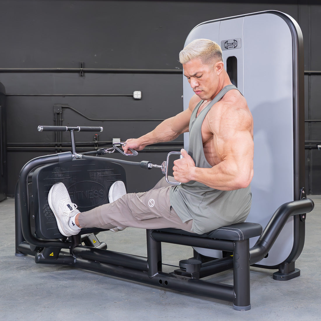 muscle d fitness commercial selectorized vogue black and light grey diverging low row machine