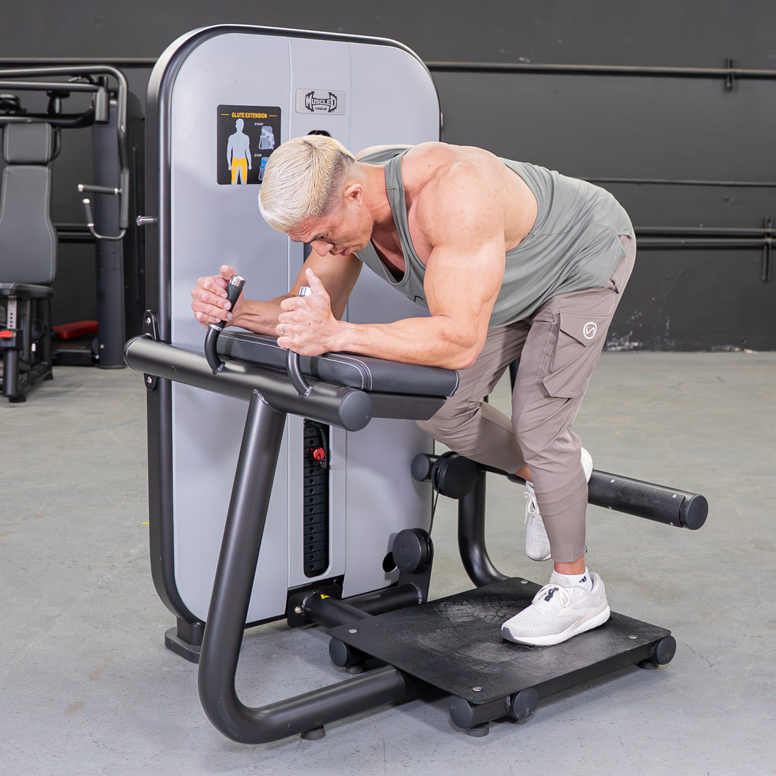muscle d fitness commercial selectorized vogue black and light grey glute extension machine