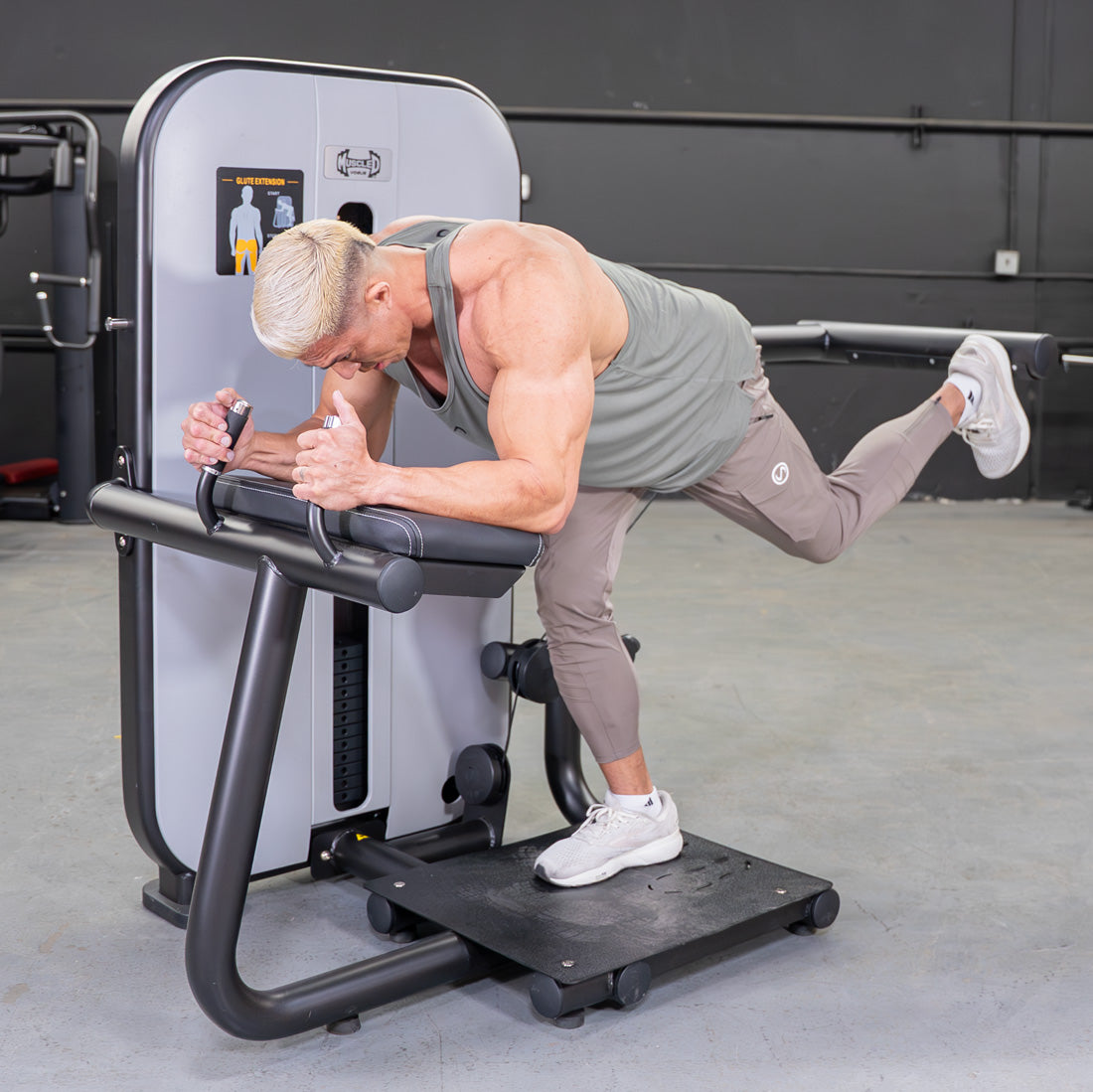 muscle d fitness commercial selectorized vogue black and light grey glute extension machine