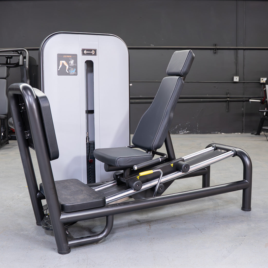 muscle d fitness commercial selectorized vogue black and light grey leg press machine