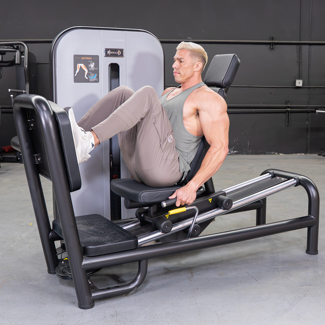 muscle d fitness commercial selectorized vogue black and light grey leg press machine