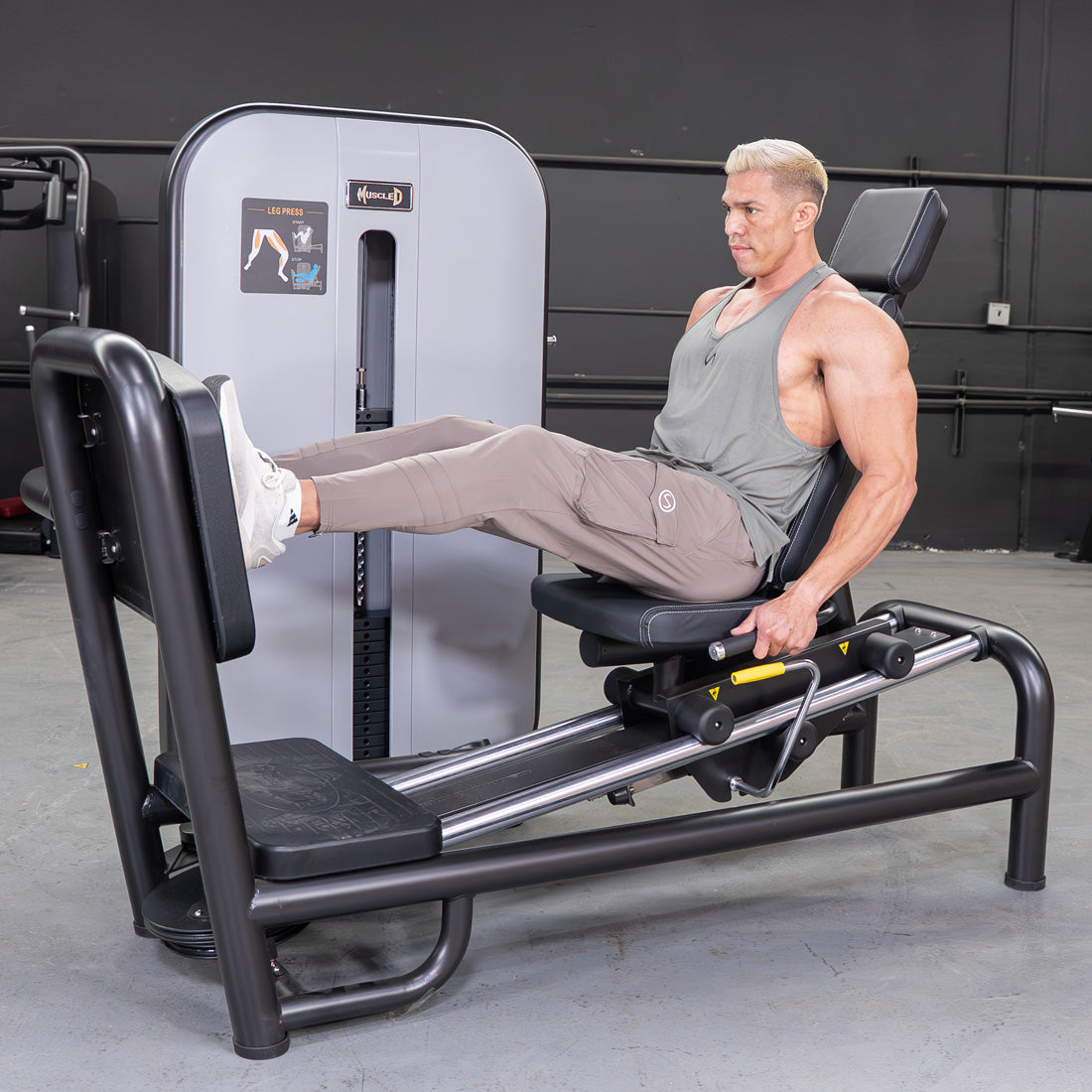 muscle d fitness commercial selectorized vogue black and light grey leg press machine