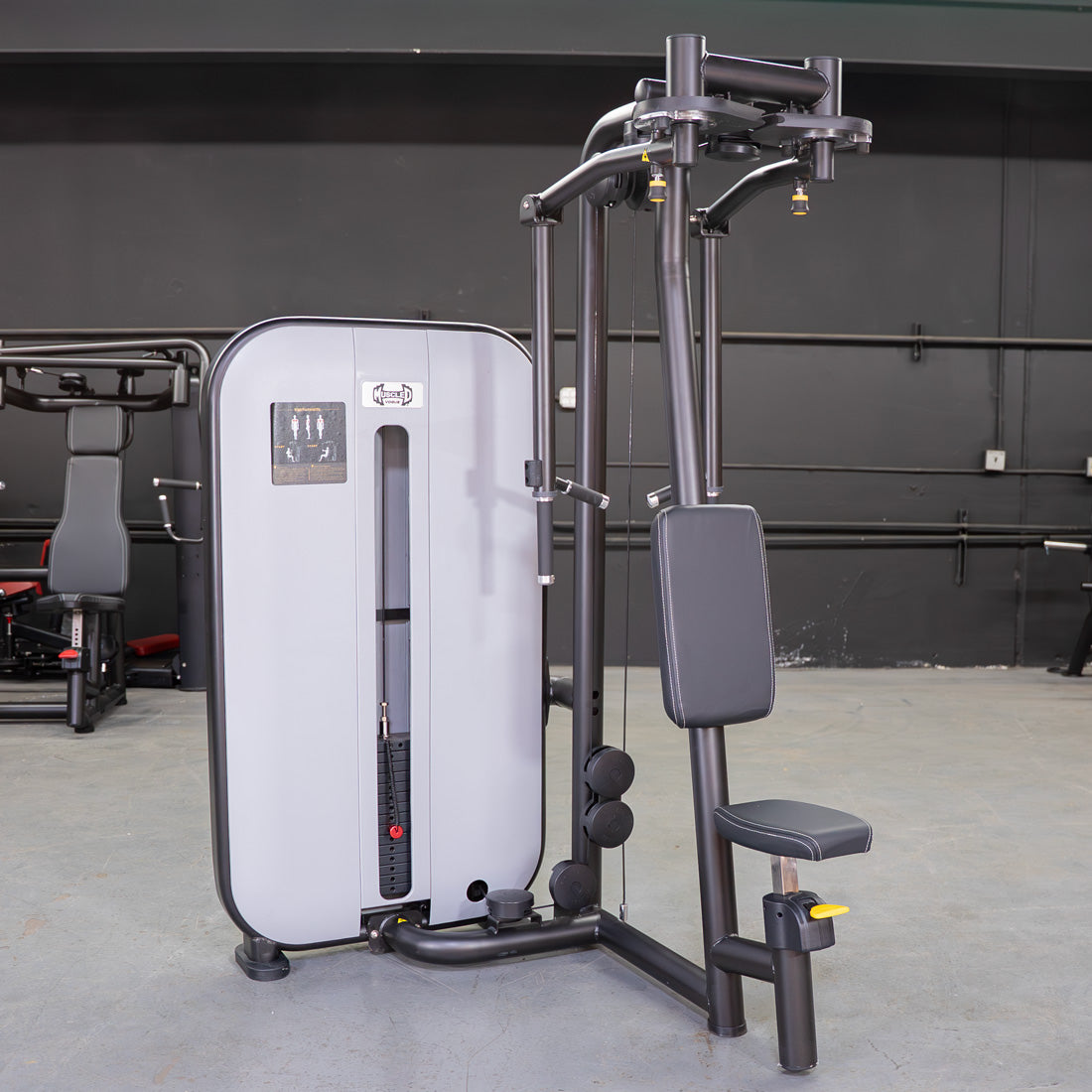 muscle d fitness commercial selectorized vogue black and light grey pec deck rear delt combo machine