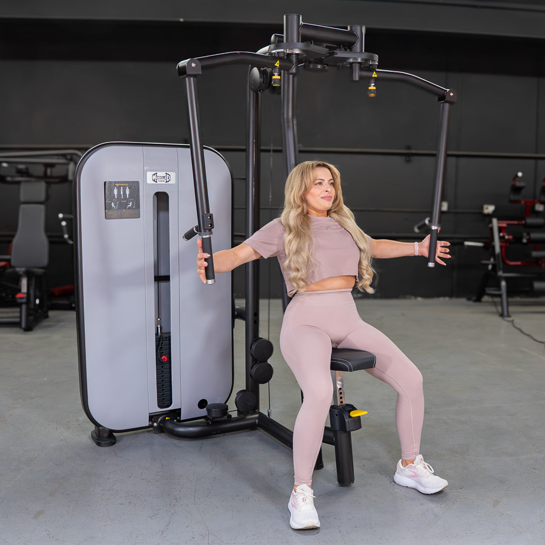 muscle d fitness commercial selectorized vogue black and light grey pec deck rear delt combo machine