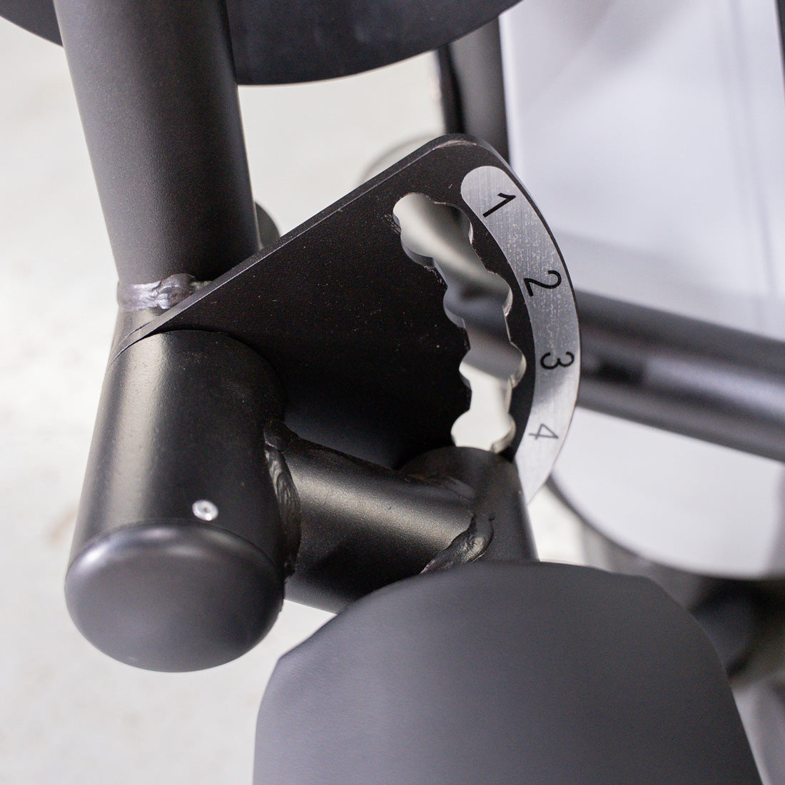 muscle d fitness commercial selectorized vogue black and light grey seated leg curl machine detail