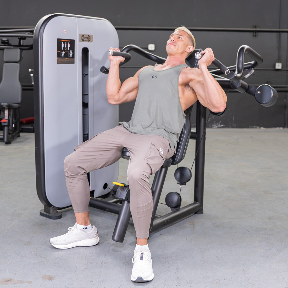 muscle d fitness commercial selectorized vogue black and light grey shoulder press machine