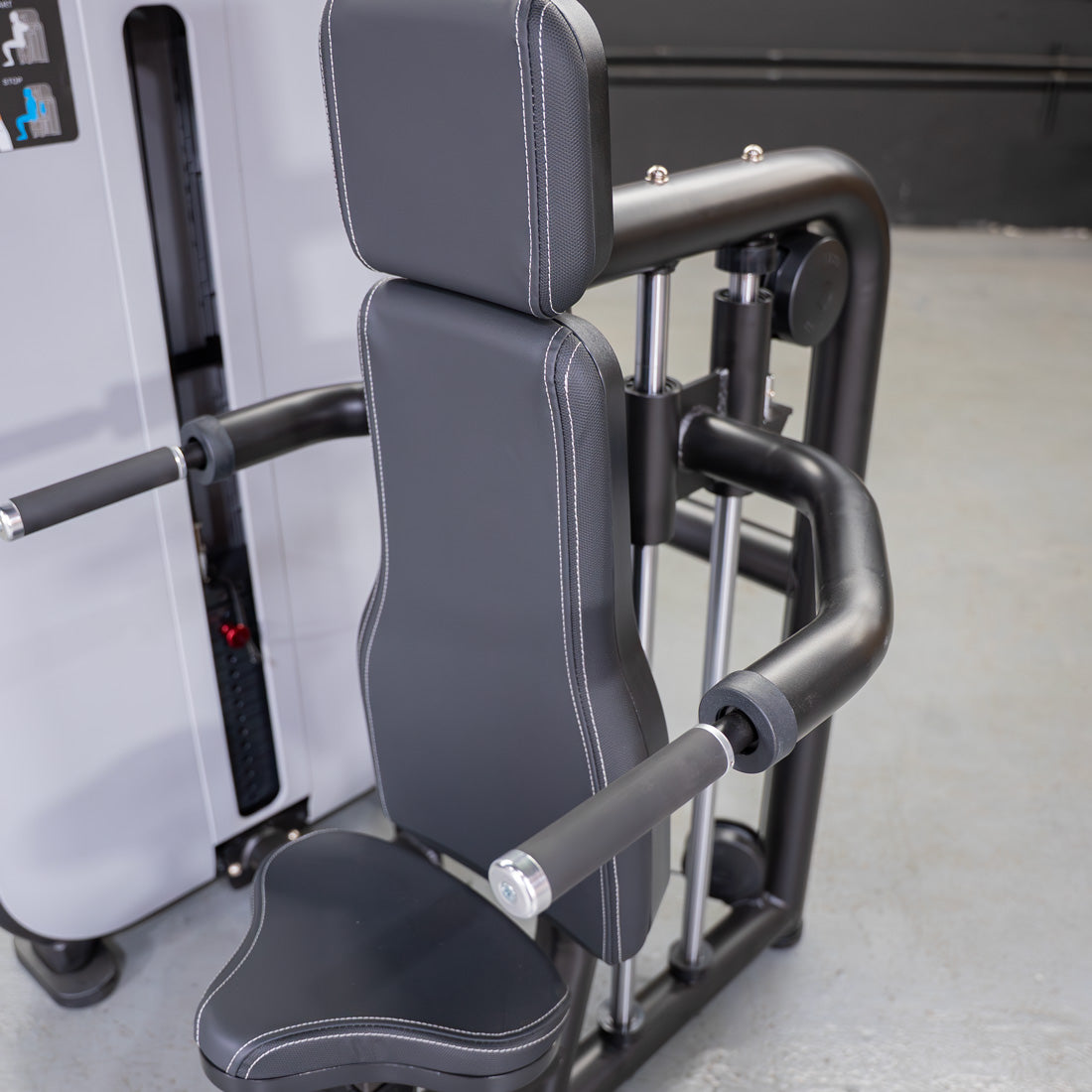 muscle d fitness commercial selectorized vogue black and light grey triceps press down machine detail