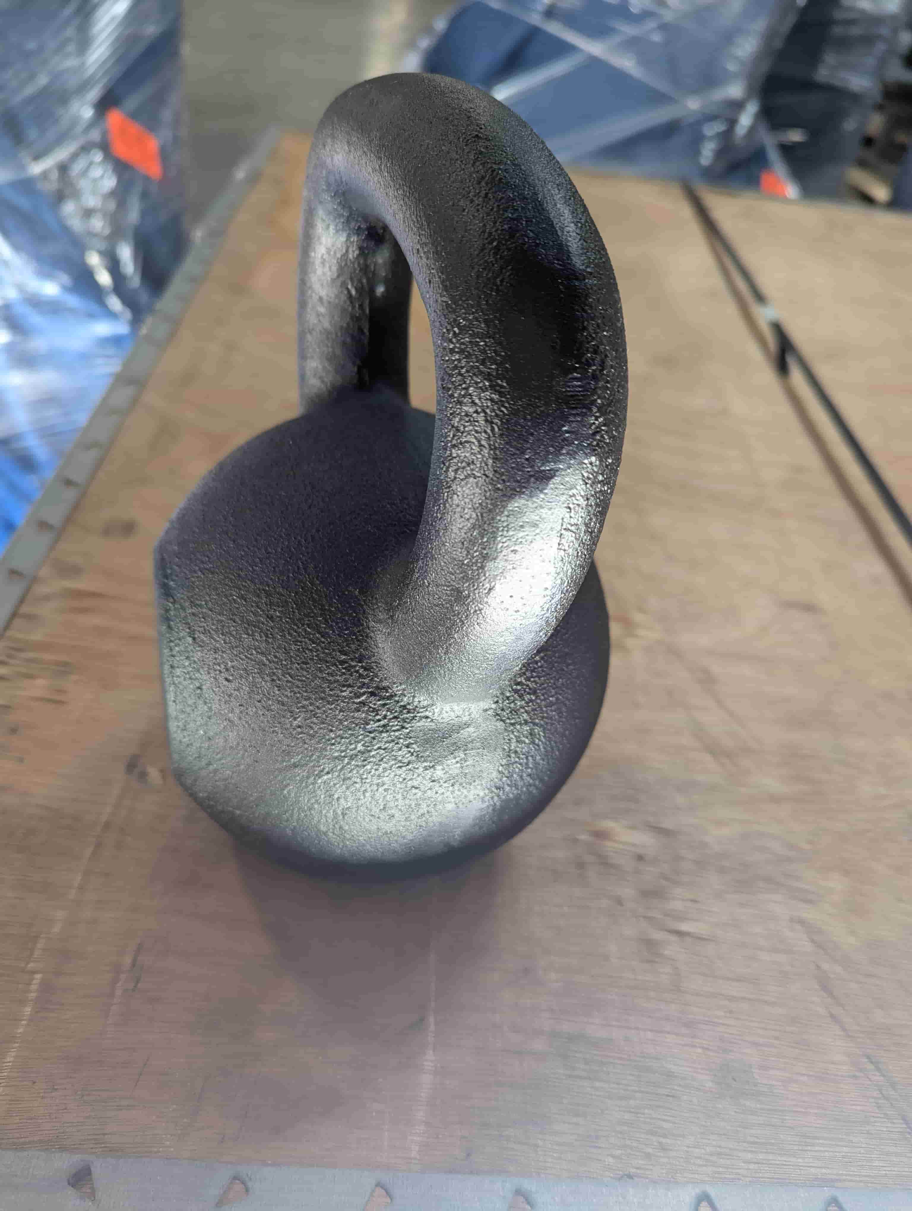 muscle d fitness black cast iron 20 kg /44 lbs kettlebell