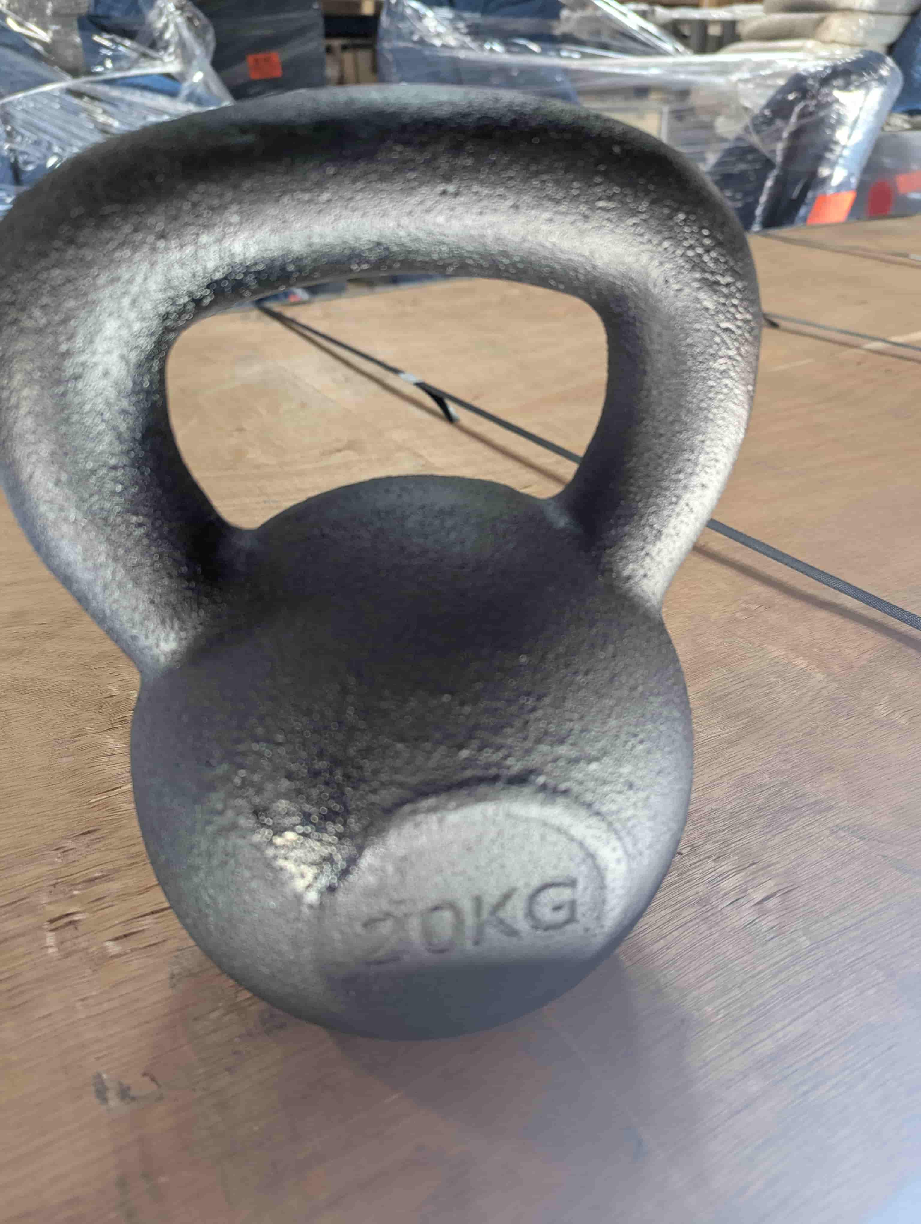 muscle d fitness black cast iron 20 kg /44 lbs kettlebell