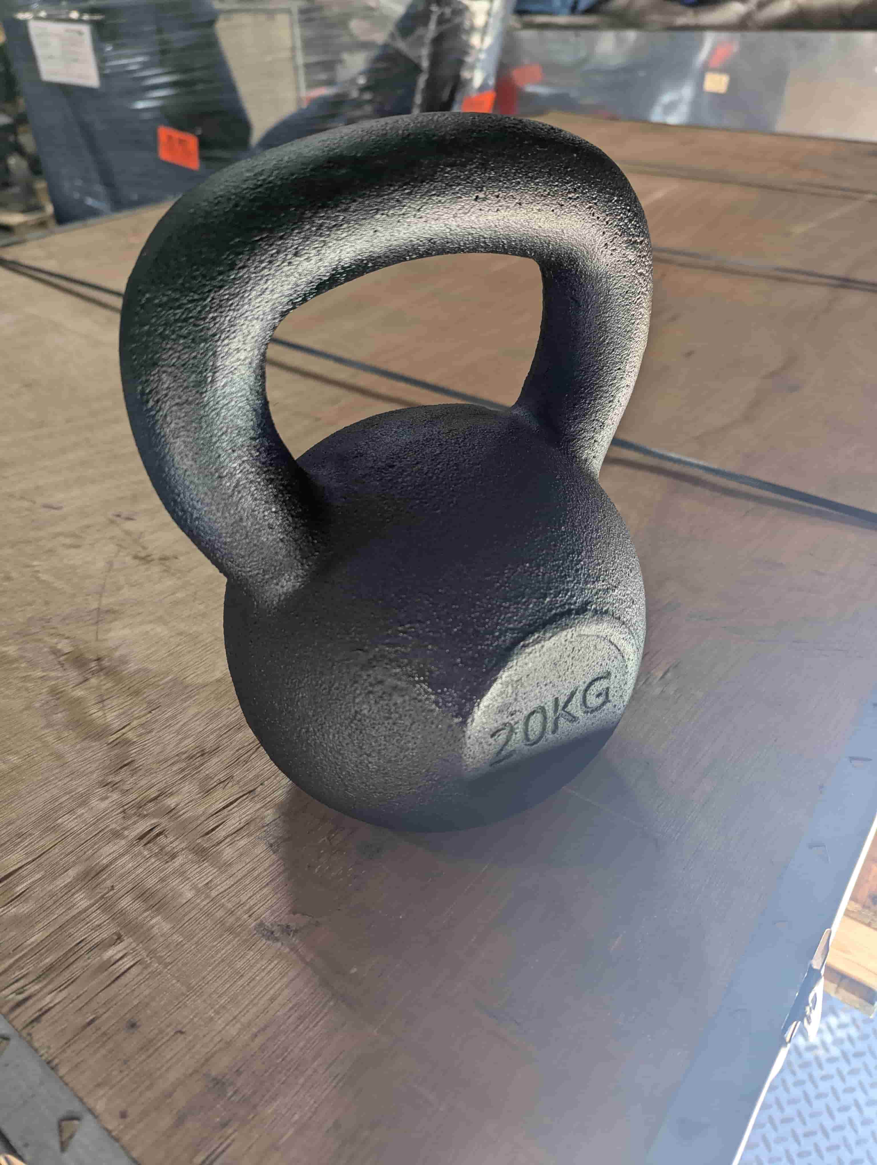 muscle d fitness black cast iron 20 kg /44 lbs kettlebell