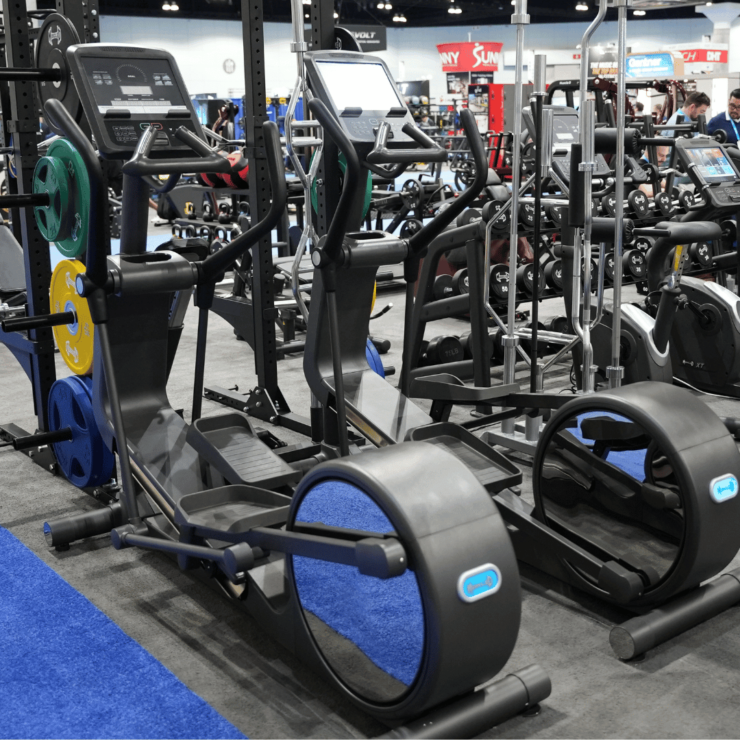 Commercial Elliptical Trainer - LED Screen - Muscle D Fitness - Commer