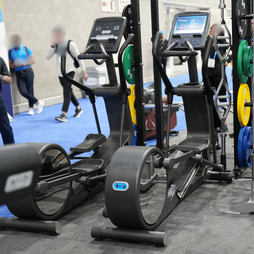 Commercial Elliptical Trainer - LED Screen - Muscle D Fitness - Commer