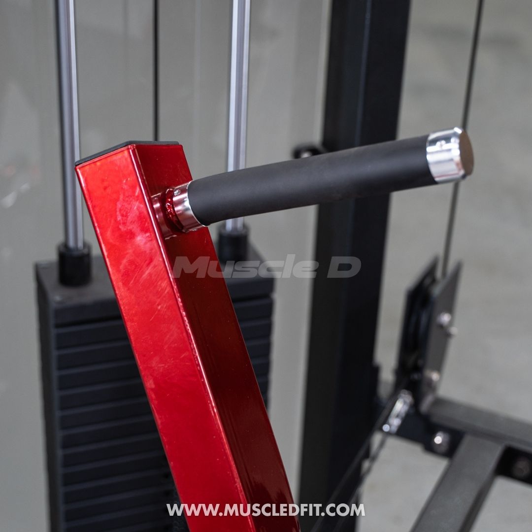 Close-up of a red gym handle with black grip on a Classic V2 Selectorized Chest Press , featuring 'Muscle D' branding.