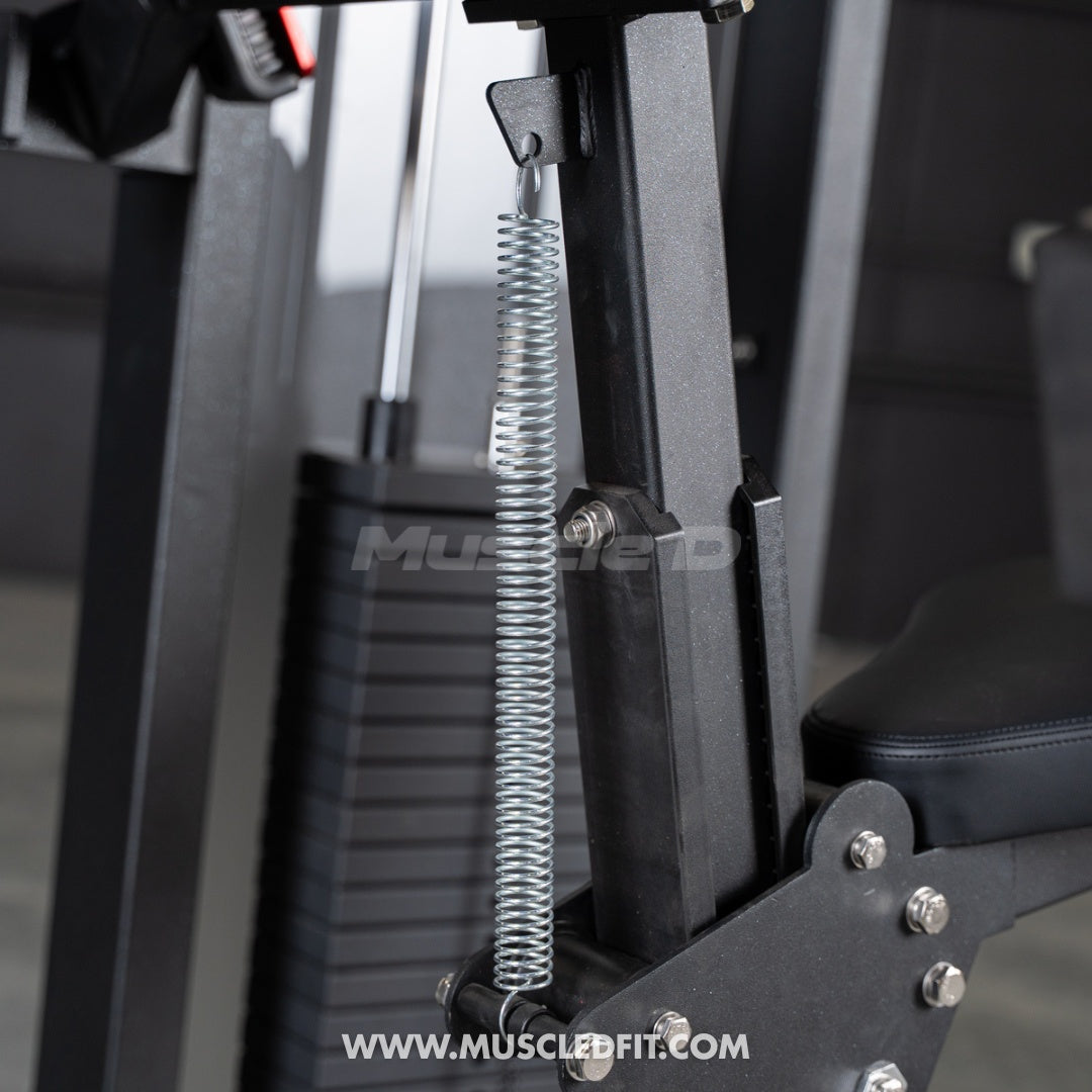 Close-up of gym equipment with 'Musclefit' branding.
